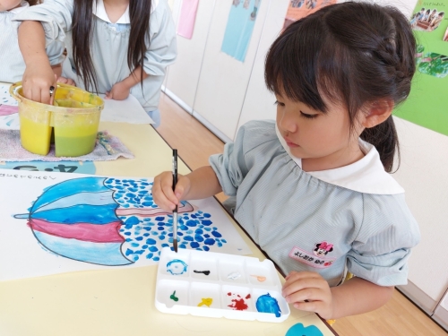 年長組 初めての絵の具🎨