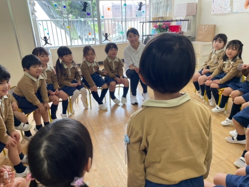 すみれ組初めてのサークルタイム！